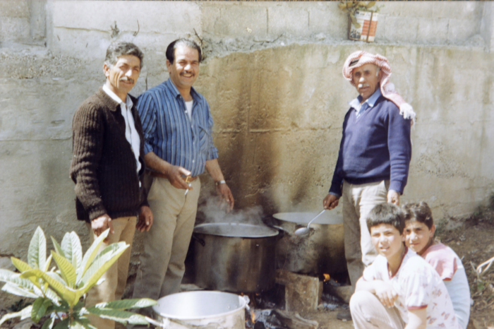 الطبخ احتفالا بعودة محمد ابو عكر