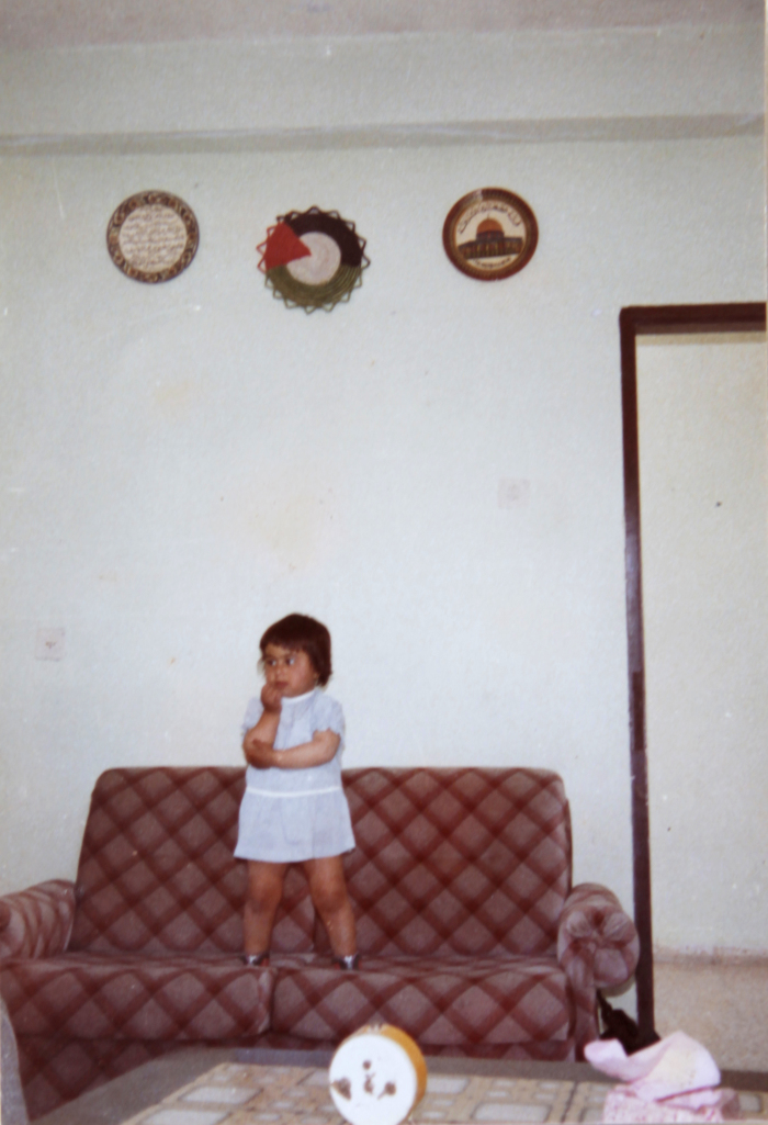 طفلة من مخيم الدهيشة للاجئين