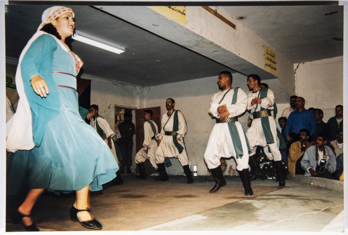 فرقة الفنون الشعبية الفلسطينية تقدم عرضاً فينا في لبنان