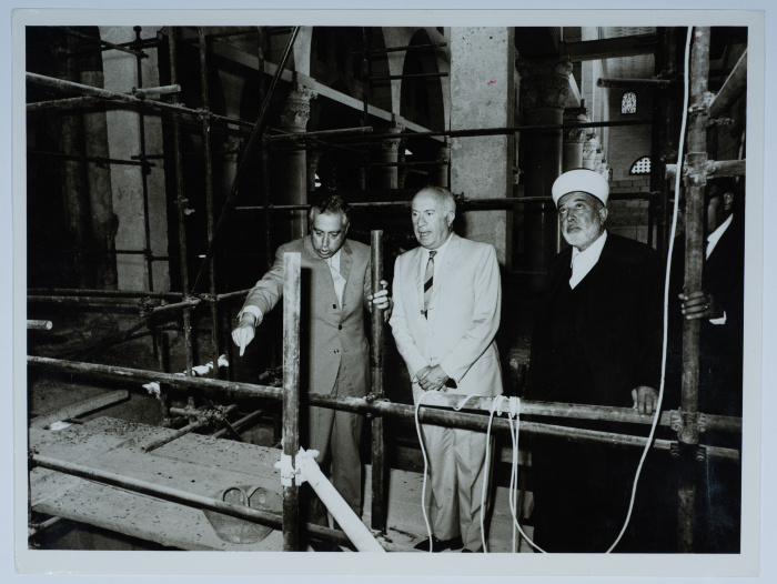 A photo of the Italian Consul in Al-Aqsa Mosque