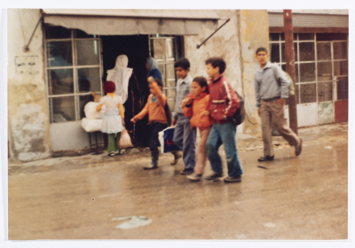 طلاب في مخيم للاجئين الفلسطينيين، الأردن، 1980- 1989