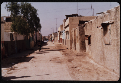 شارع في حي جناعة، الزرقاء، 1980- 1989