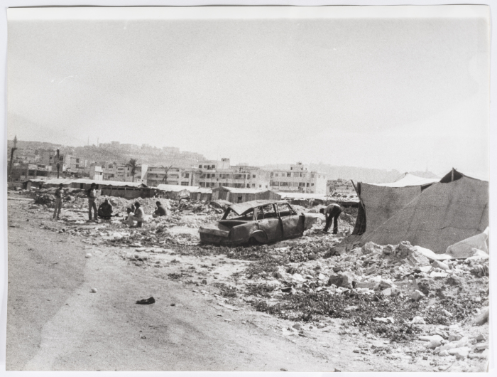 فلسطينيون لاجئون، مخيم عين الحلوة، 1982- 1985