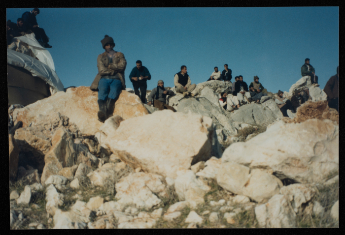 مشهد من الحياة اليومية لمبعدي مرج الزهور، جنوب لبنان، 1993