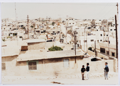 ثلاثة طلاب، مخيم الوحدات، 1986