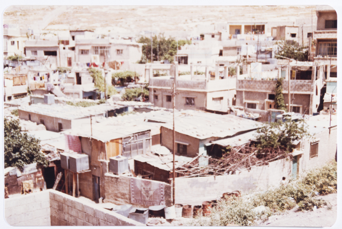 منازل، مخيم جبل الحسين، 1980- 1989