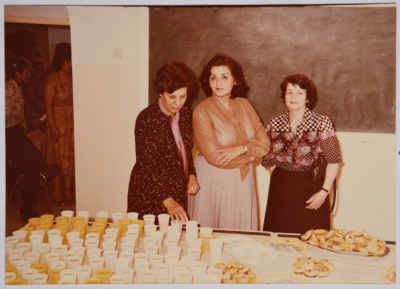 صورة من بازار لجمعية الشابات المسلمات/القدس، 1981
