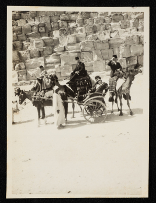 The ʿalamy Family on a Trip to Egypt