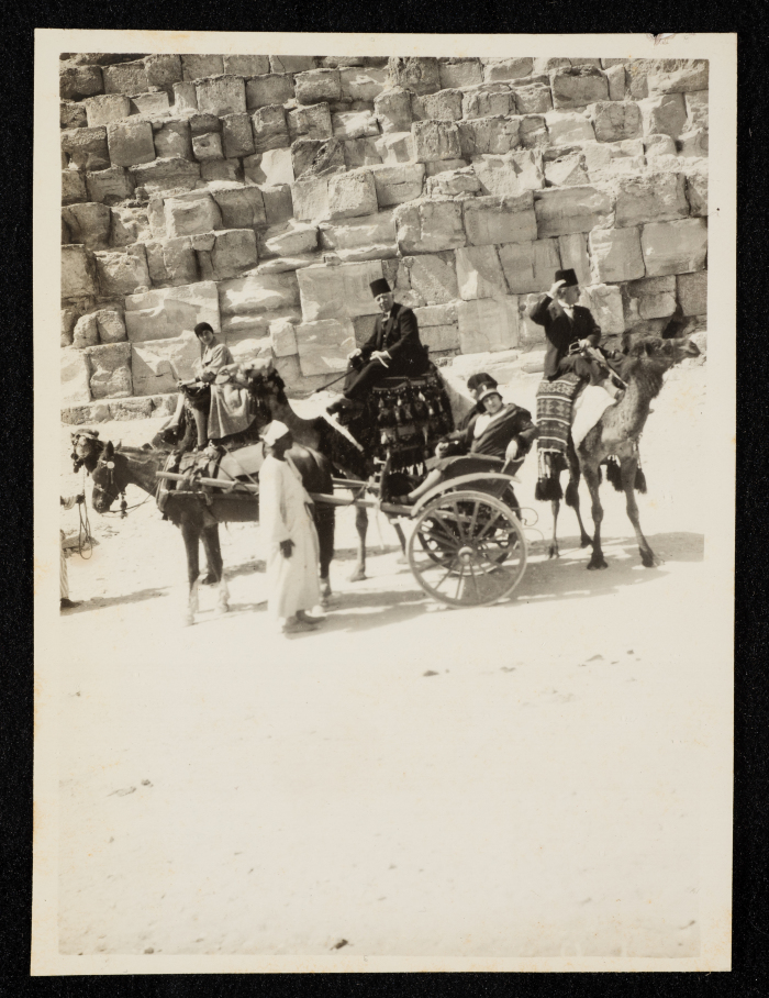 The ʿalamy Family on a Trip to Egypt