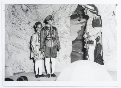 بطاقة بريدية صدرت عن ستوديو سمعان السحار