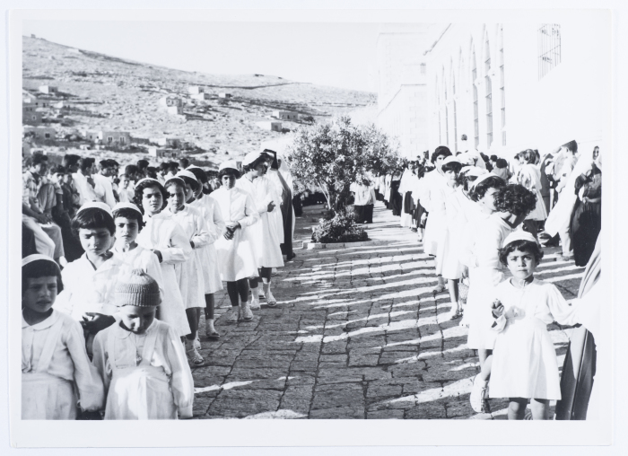 بطاقة بريدية صدرت عن ستوديو سمعان السحار