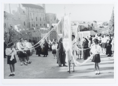 بطاقة بريدية صدرت عن ستوديو سمعان السحار