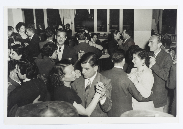 بطاقة بريدية صدرت عن ستوديو سمعان السحار