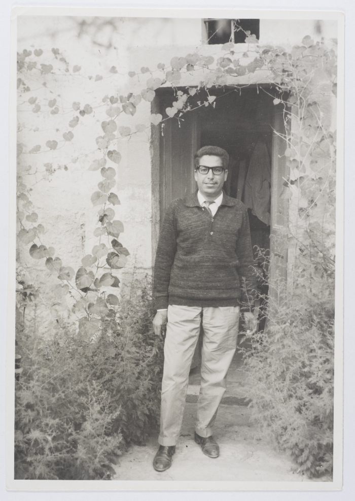 بطاقة بريدية  صدرت عن ستوديو سمعان السحار، لم يتوفر معلومات حولها