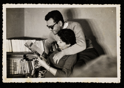صورة للزوجين عايدة برقوني ومحمد بطراوي في الكويت، 1959