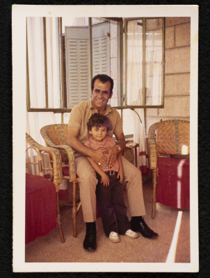 صورة تجمع الطفل وليد بطراوي ومحمد زين الدين، 1970-79