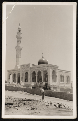 صورة لجامع جمال عبد الناصر،البيرة، 1972