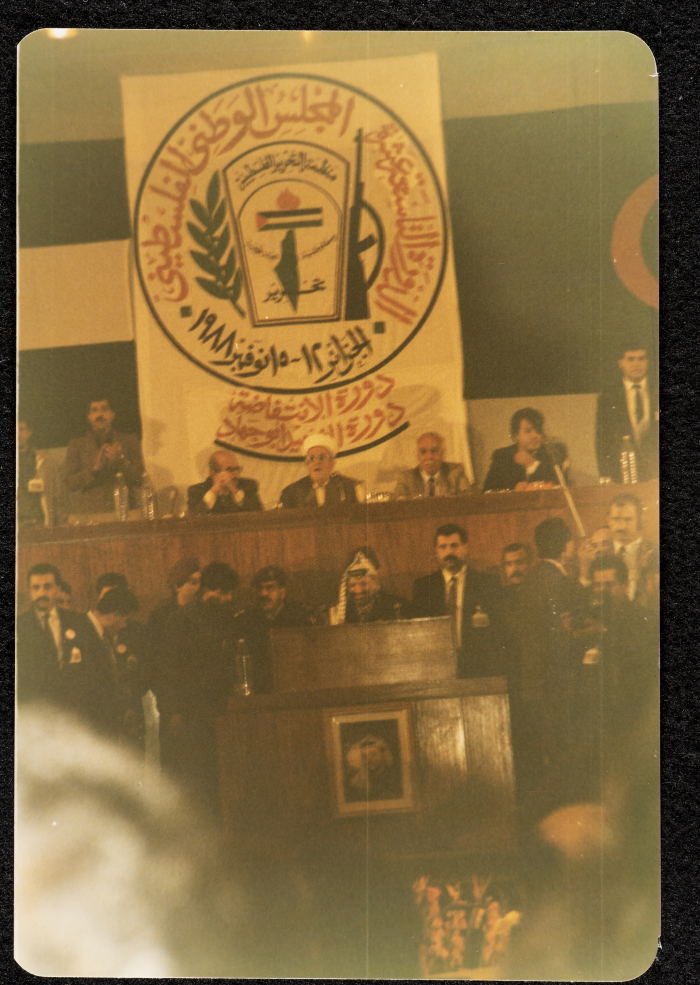 مشاركون في الدورة التاسعة عشرة للمجلس الوطني الفلسطيني، الجزائر، 1988