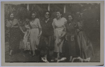 ماهرة الدجاني وأخريات، الإسكندرية، 1956