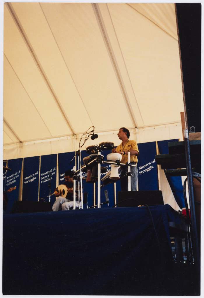 ملمح من رحلة لفرقة صابرين إلى ولاية واشنطن لتقديم عرض موسيقي ضمن مهرجان عالمي