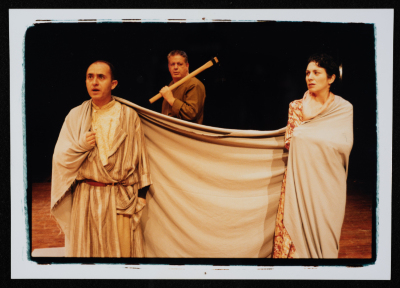 "Al-Mahajir", Play, al-Kasaba
