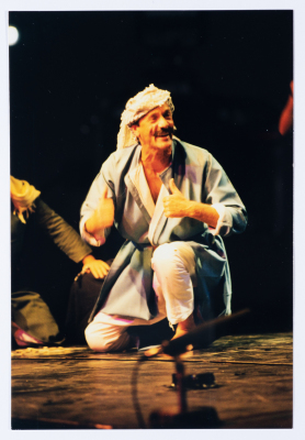 "Al-Mahajir", Play, al-Kasaba