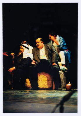 "Al-Mahajir", Play, al-Kasaba