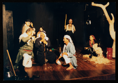 "Al-Mahajir", Play, al-Kasaba