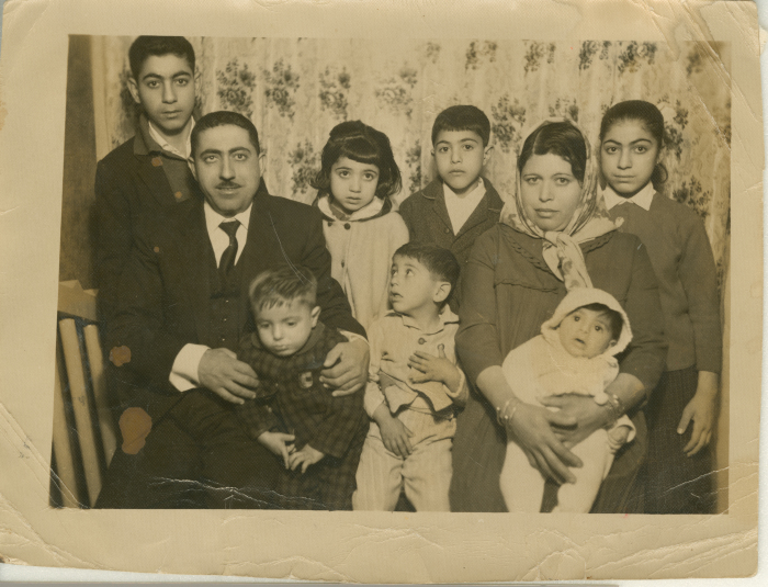 عائلة فلسطينية مغتربة بالكويت