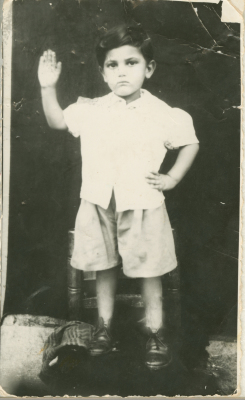 طفل من عائلة زعرور