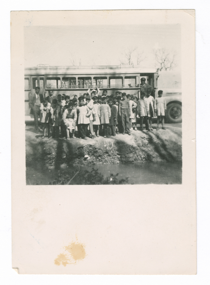 طلبة في رحلة مدرسية