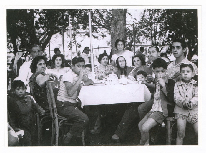 عائلة فلسطينية في سوريا