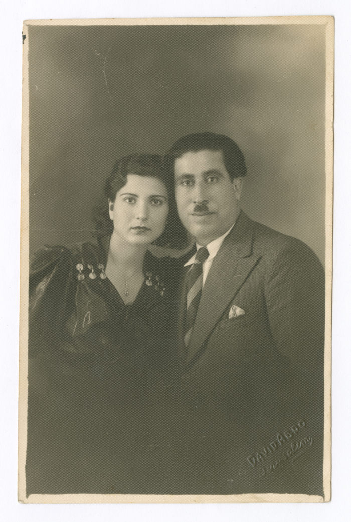 اصدقاء عائلة عبد الله