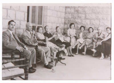 عائلة فلسطينية في سوريا