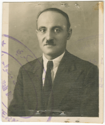 رجل من عائلة سعادة
