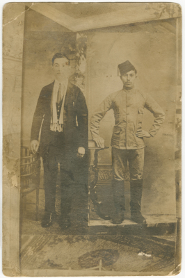 بورتريه لشقيقين فلسطينيين