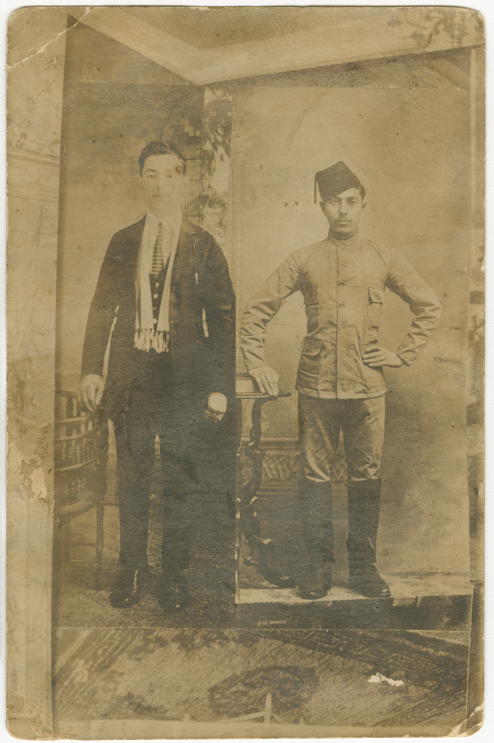 بورتريه لشقيقين فلسطينيين