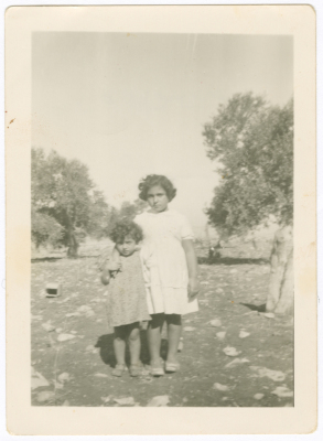 طفلتان من عائلة ارشيد