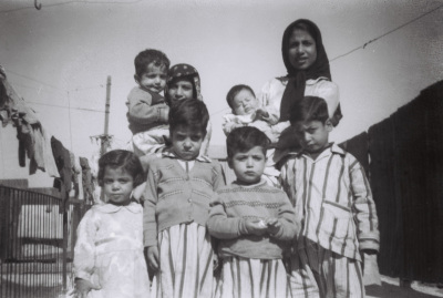 عائلة رضوان وأصدقاء لهم من حلب