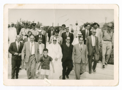 لقطة لرجال في بلدية البيرة