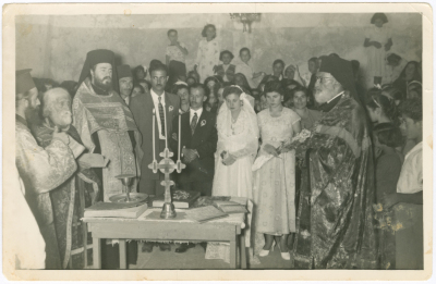 عروسان من بلدة بيرزيت