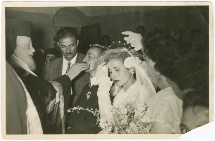 عروسان في مراسم الزفاف