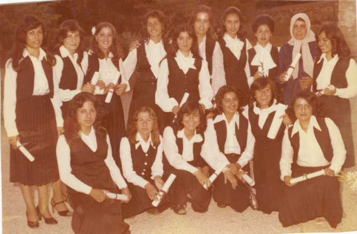 خريجات من مدرسة رام الله الثانوية