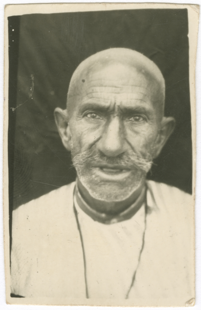 مسن ومزارع فلسطيني