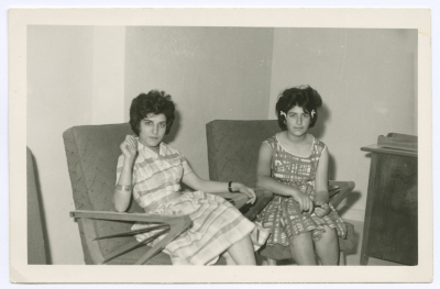 رولا حنا خلف مع خالتها كريمة