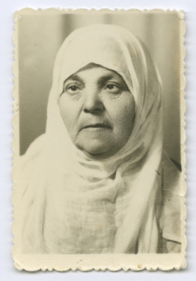 امرأة من عائلة القواسمي