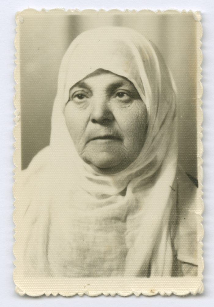 امرأة من عائلة القواسمي