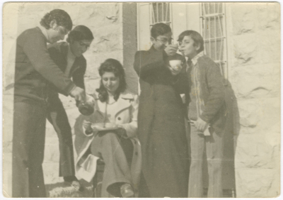 لقطة جماعية عائلية