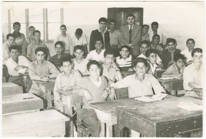 طلاب في صف مدرسي