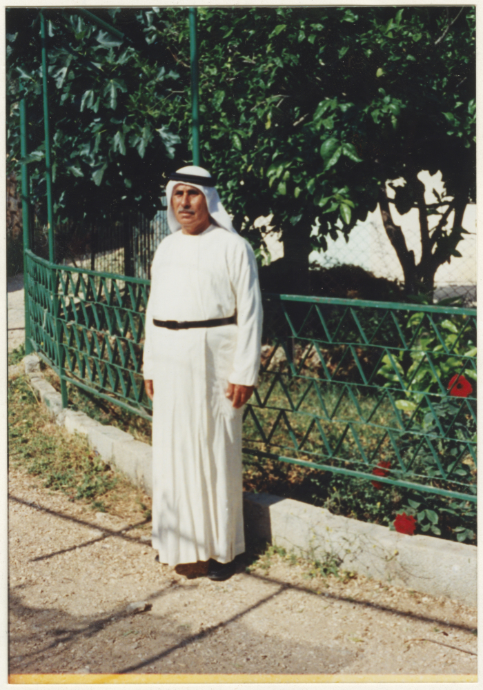 An elderly from Áboúd